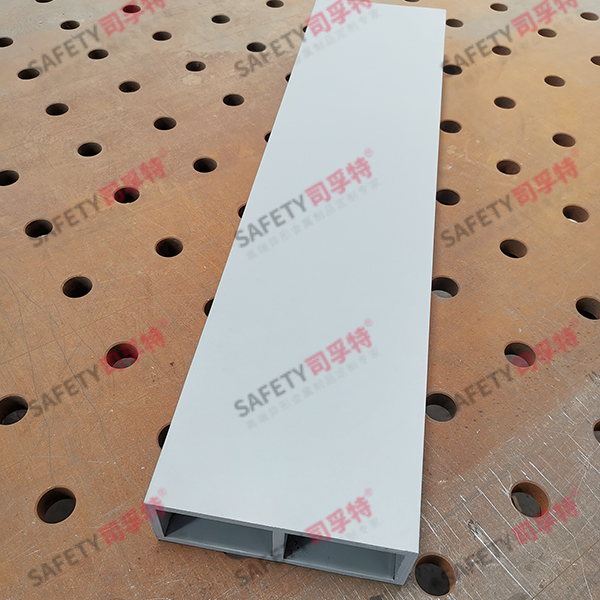 將力學與美學相結(jié)合的精致鋼型材-司孚特金屬(圖4) 4.jpg