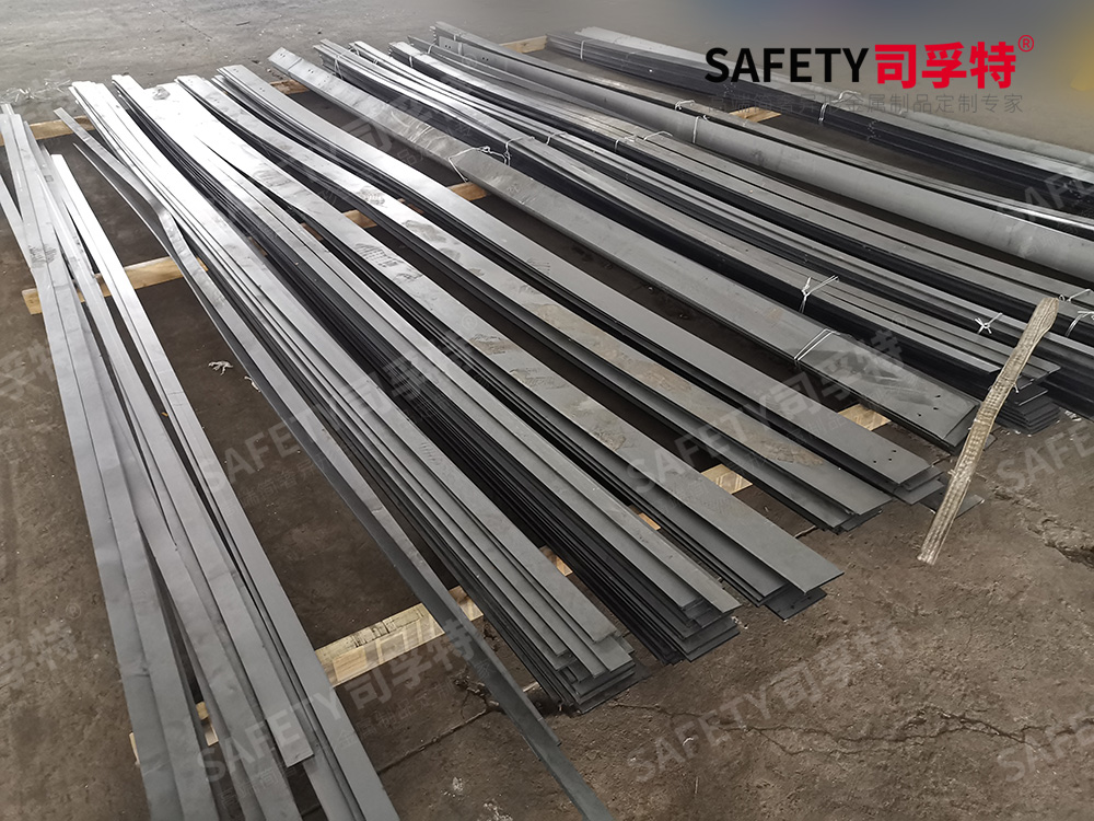 精致鋼型材:大通透玻璃建筑的骨架與靈魂(圖1) 1 (3).jpg