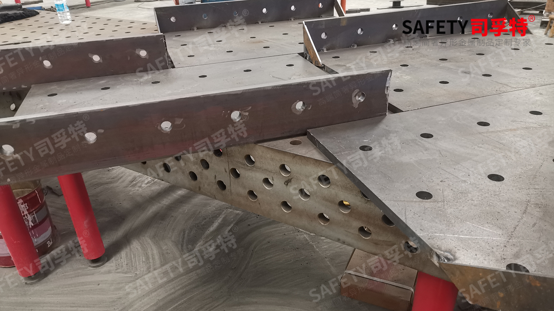 以過(guò)硬品質(zhì)與超高性?xún)r(jià)比贏得市場(chǎng)司孚特精致鋼(精制鋼)(圖3) 229-3.jpg