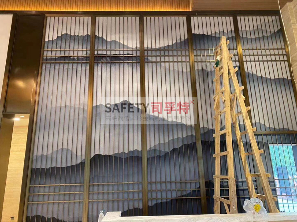 金屬屏風（不銹鋼屏風、鋁雕屏風）安裝過程和步驟講解(圖1)